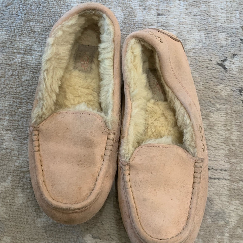 Uggs slippers